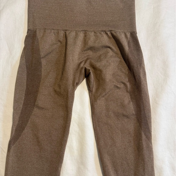 NVGTN Women’s Contour Seamless Leggings Beige Size Small New - Picture 8 of 13